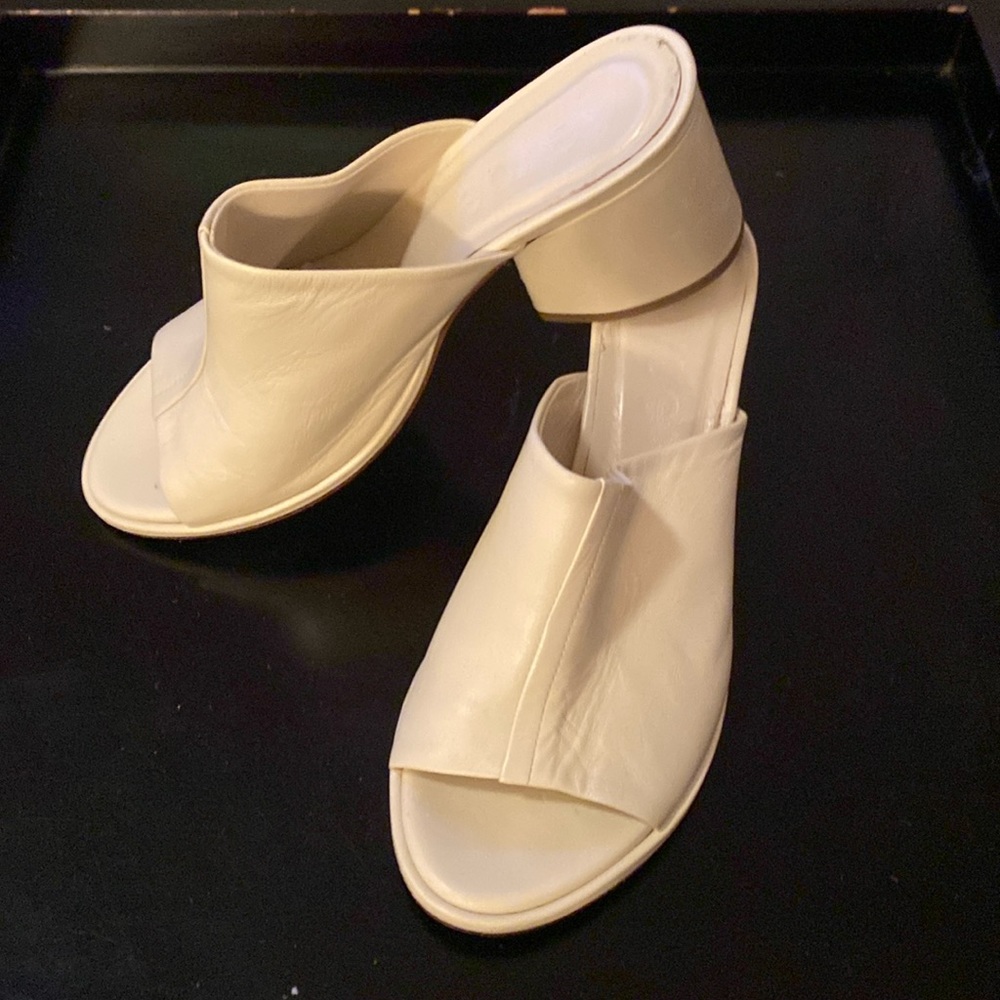 Aeyde Cream Mule's